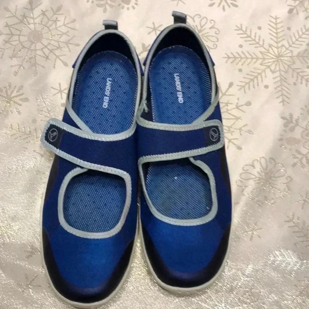 Lands End women’s boat shoes with Velcro strap